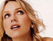 Naomi Watts Tippi Hedrenin korkkareihin?