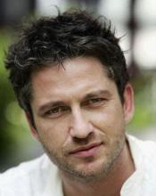 Gerard Butler pakenee New Yorkista