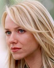 Eurotrilleriä pukkaa, Naomi Watts pääosissa