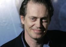 Steve Buscemi lääkitsee kiinalaisia Steve Buscemi lääkitsee kiinalaisia