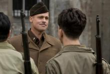 Junttimainen natsintappaja Brad Pitt esittäytyy