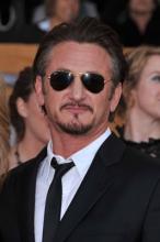 Sean Penn nauttii uuden Milk-elokuvan suosiosta