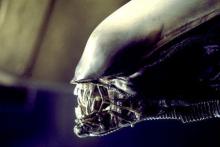 Ridley Scott ohjaa Alien-esiosan