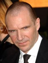 Ralph Fiennes halutaan seuraavaan Bondiin 