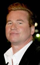 Val Kilmer etsii lapsia D.J. Caruson seuraavassa